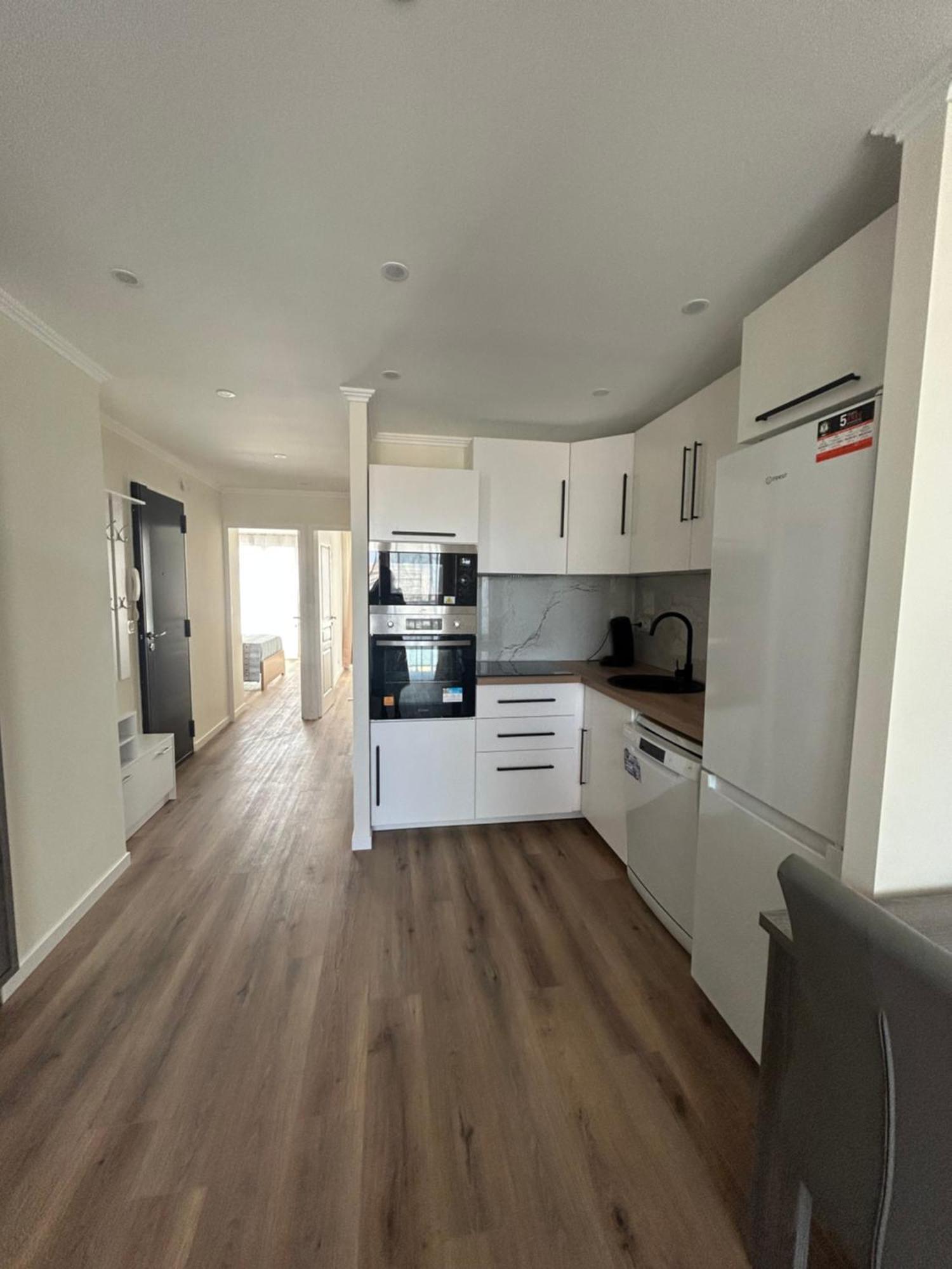 Appartement Plage, Stade Et Parking Prive Dans La *