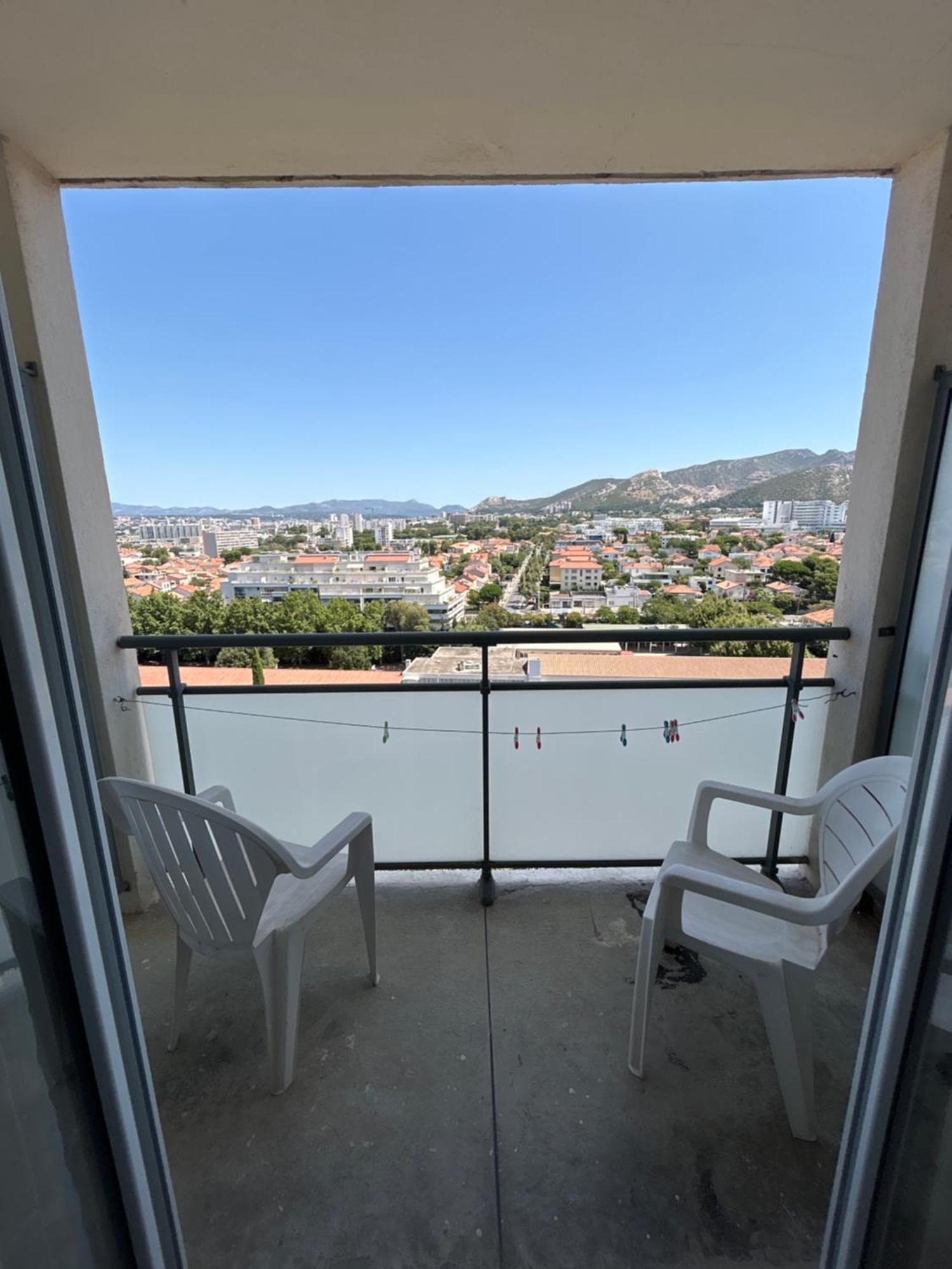 Plage, Stade Et Parking Prive Dans La Apartamento